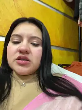 Snapshot of dannarossy_ chatting on January 18, 2025, 8:31 am dannarossy online show from January 18, 2025, 8:31 am