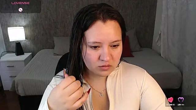 Snapshot of dannarossy_ chatting on January 19, 2025, 7:04 am dannarossy online show from January 19, 2025, 7:04 am