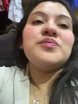 Snapshot of dannarossy_ chatting on January 19, 2025, 10:06 am dannarossy online show from January 19, 2025, 10:06 am