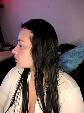 Snapshot of dannarossy_ chatting on September 9, 2025, 10:15 am dannarossy online show from September 9, 2025, 10:15 am