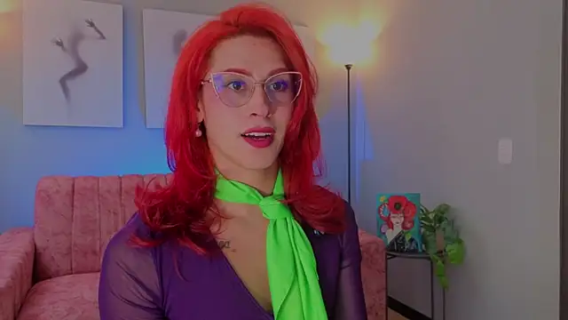 Juliana Saenzz online show from December 21, 2025, 6:15 pm