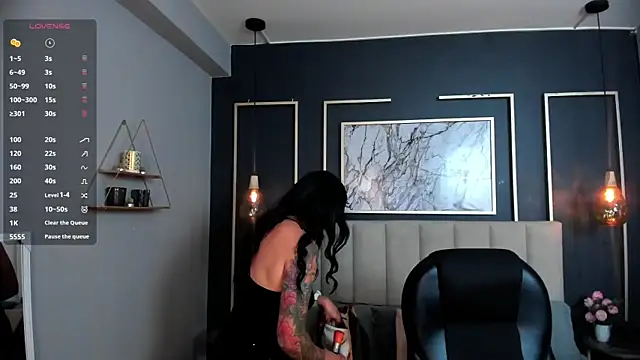 kira moon   online show from September 29, 2025, 9:19 pm