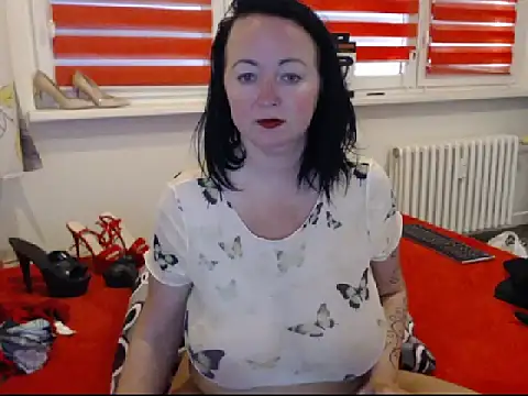Snapshot of Alexie33 chatting on February 22, 2025, 2:30 pm Alexie33 online show from February 22, 2025, 2:30 pm