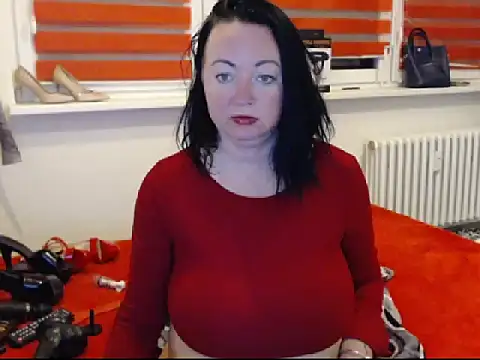 Snapshot of Alexie33 chatting on February 25, 2025, 5:58 pm Alexie33 online show from February 25, 2025, 5:58 pm