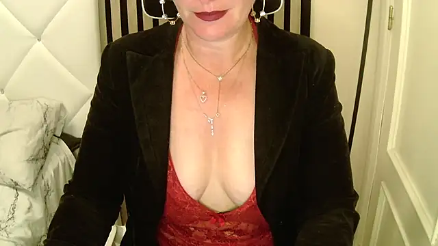 Snapshot of xxNoeliaxx chatting on December 2, 2025, 7:36 am xxNoeliaxx online show from December 2, 2025, 7:36 am