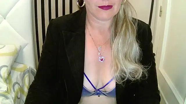 xxNoeliaxx online show from March 30, 2026, 6:47 am