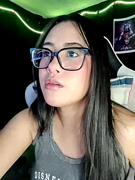 Snapshot of Janna_mnt chatting on October 13, 2025, 3:39 am Janna mnt online show from October 13, 2025, 3:39 am