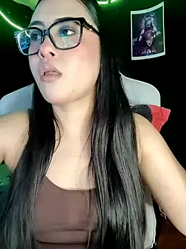 Snapshot of Janna_mnt chatting on October 19, 2025, 3:40 am Janna mnt online show from October 19, 2025, 3:40 am