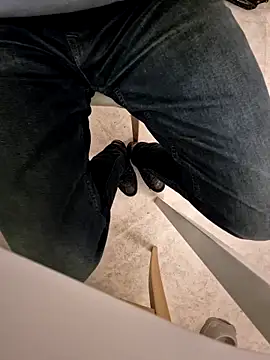 Lorent6969 online show from December 22, 2025, 8:06 pm