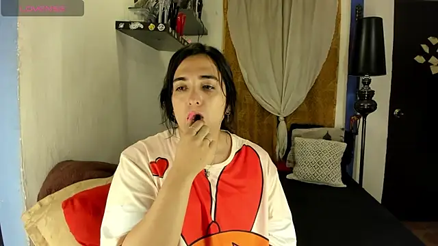 SARAMISHA online show from October 24, 2025, 1:40 pm