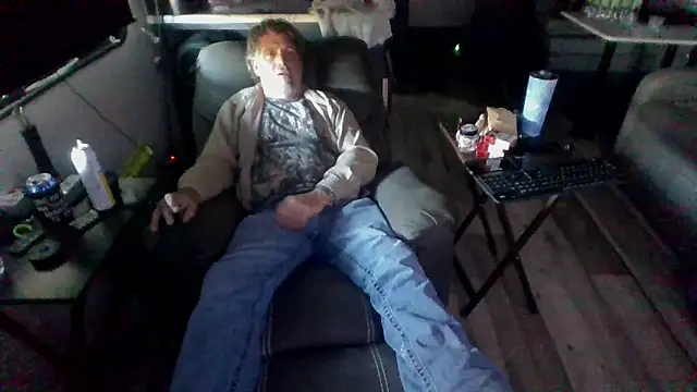 Snapshot of lateniter chatting on March 13, 2026, 10:27 pm lateniter online show from March 13, 2026, 10:27 pm