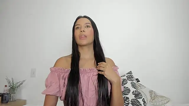 Snapshot of rouse_4 chatting on November 8, 2025, 7:56 pm rouse 4 online show from November 8, 2025, 7:56 pm