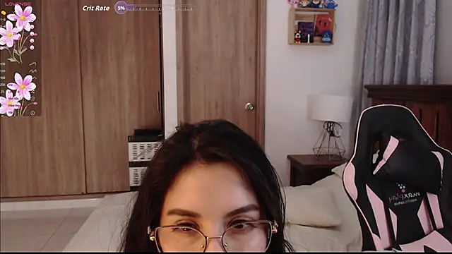 camilita08 online show from March 27, 2026, 7:58 am