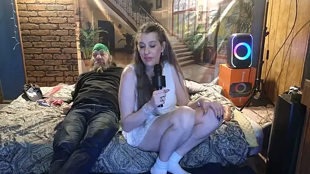 Snapshot of PropertyAndBiker chatting on February 6, 2025, 1:27 am PropertyAndBiker online show from February 6, 2025, 1:27 am