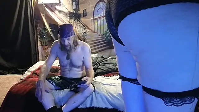 Snapshot of PropertyAndBiker chatting on October 5, 2025, 12:09 am PropertyAndBiker online show from October 5, 2025, 12:09 am