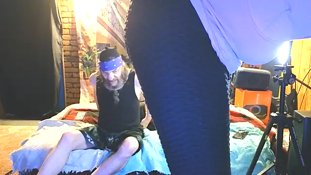 Snapshot of PropertyAndBiker chatting on November 4, 2025, 11:15 pm PropertyAndBiker online show from November 4, 2025, 11:15 pm