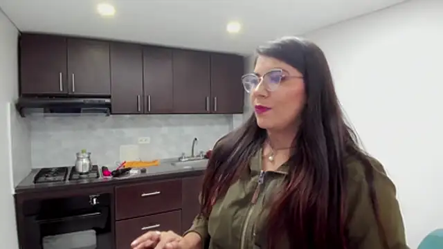 Luna Dumont online show from November 25, 2025, 10:59 am