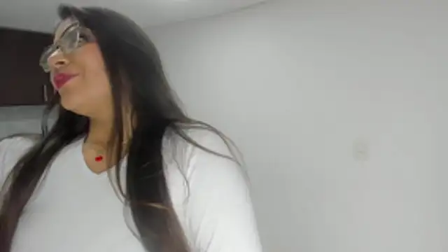 Luna Dumont online show from January 11, 2026, 11:15 am