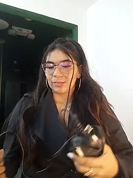 Luna Dumont online show from July 8, 2026, 11:15 am