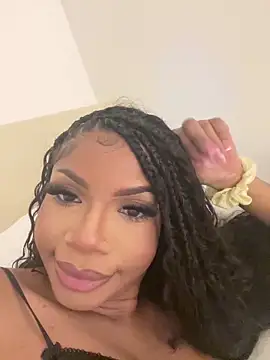 mialongxo online show from October 12, 2025, 1:48 am