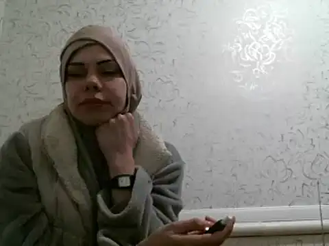 Snapshot of Julie_Silver chatting on February 25, 2025, 3:05 pm Julie Silver online show from February 25, 2025, 3:05 pm