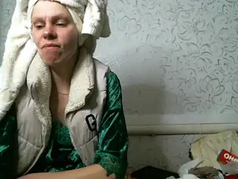 Snapshot of Julie_Silver chatting on February 27, 2025, 4:53 pm Julie Silver online show from February 27, 2025, 4:53 pm