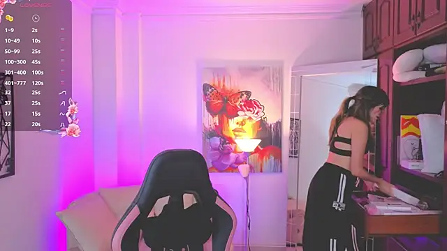 NATAASHA    online show from October 17, 2025, 6:43 pm