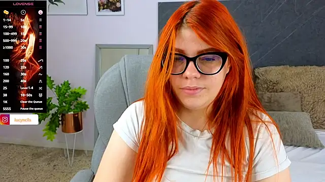 Snapshot of lucie_nicolls chatting on December 17, 2024, 10:43 pm lucie nicolls online show from December 17, 2024, 10:43 pm