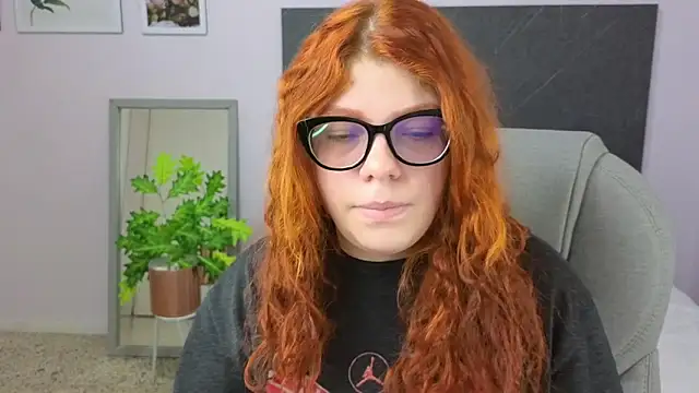 Snapshot of lucie_nicolls chatting on January 7, 2025, 7:38 pm lucie nicolls online show from January 7, 2025, 7:38 pm