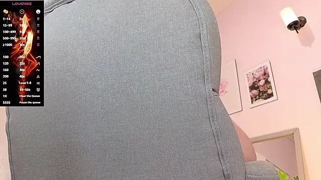 Snapshot of lucie_nicolls chatting on January 8, 2025, 10:48 pm lucie nicolls online show from January 8, 2025, 10:48 pm