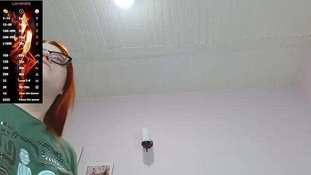 Snapshot of lucie_nicolls chatting on January 10, 2025, 8:04 pm lucie nicolls online show from January 10, 2025, 8:04 pm