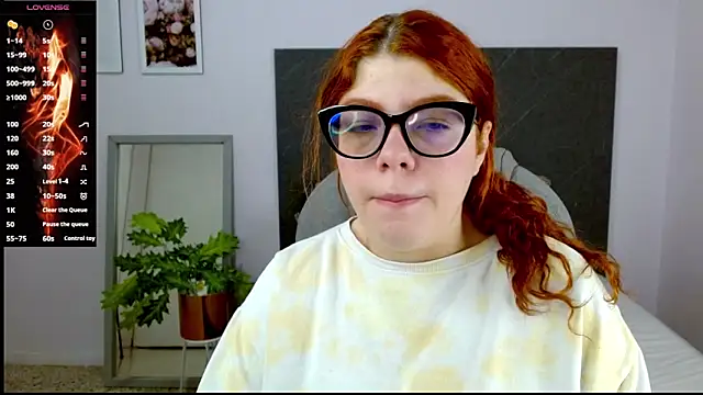 Snapshot of lucie_nicolls chatting on January 20, 2025, 7:57 pm lucie nicolls online show from January 20, 2025, 7:57 pm