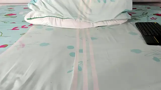 maybelline69 online show from November 8, 2025, 10:04 am