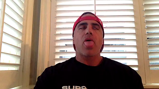 Snapshot of Bad_daddy21 chatting on October 2, 2025, 2:02 pm Bad daddy21 online show from October 2, 2025, 2:02 pm