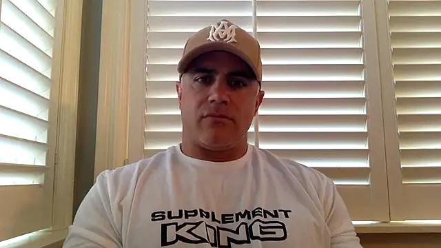 Snapshot of Bad_daddy21 chatting on November 4, 2025, 6:18 pm Bad daddy21 online show from November 4, 2025, 6:18 pm