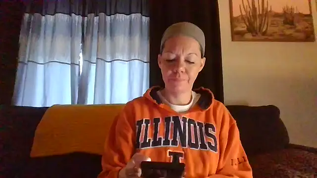 Snapshot of SidneyRaee chatting on December 27, 2024, 7:46 pm SidneyRaee online show from December 27, 2024, 7:46 pm