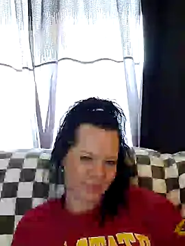 Snapshot of SidneyRaee chatting on January 3, 2025, 8:11 pm SidneyRaee online show from January 3, 2025, 8:11 pm