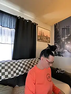 Snapshot of SidneyRaee chatting on January 7, 2025, 6:35 pm SidneyRaee online show from January 7, 2025, 6:35 pm