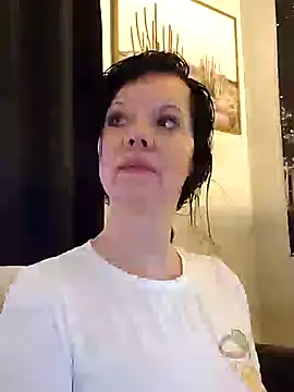 Snapshot of SidneyRaee chatting on January 31, 2025, 8:54 pm SidneyRaee online show from January 31, 2025, 8:54 pm