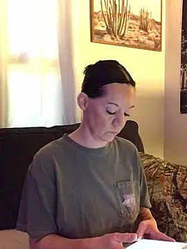 Snapshot of SidneyRaee chatting on October 2, 2025, 5:31 pm SidneyRaee online show from October 2, 2025, 5:31 pm