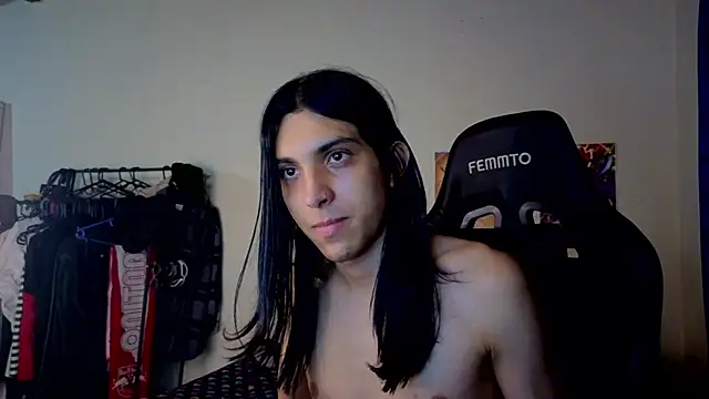 angelitofemboy online show from October 27, 2025, 1:09 am