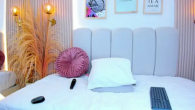 Snapshot of carolriveraa_ chatting on October 4, 2025, 8:51 pm carolriveraa online show from October 4, 2025, 8:51 pm