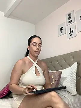 ImAlicee online show from November 7, 2025, 10:10 pm