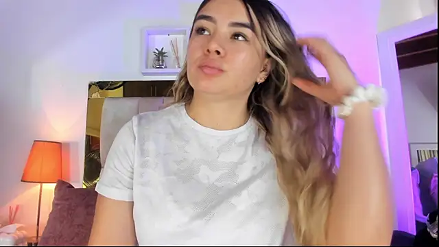 emmy r online show from October 17, 2025, 12:08 pm