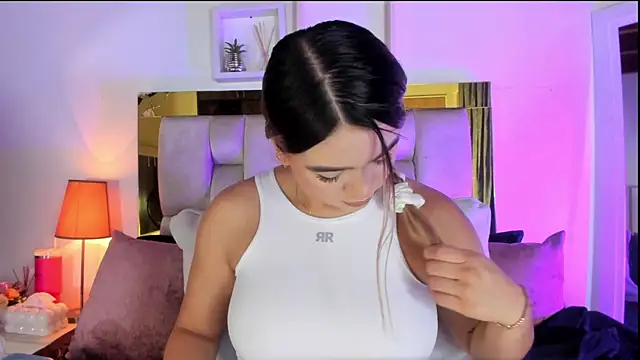 emmy r online show from October 21, 2025, 12:06 pm