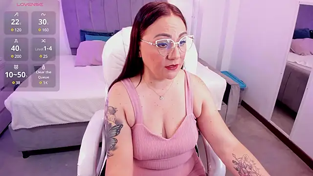 Snapshot of lady_nylon_ chatting on January 28, 2025, 11:49 am lady nylon online show from January 28, 2025, 11:49 am