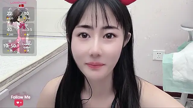 qiqi-- online show from December 25, 2024, 2:56 pm