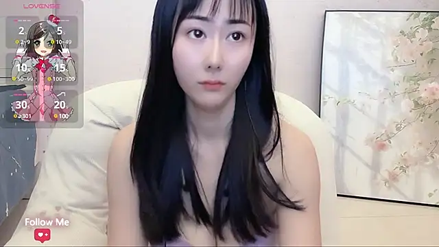 qiqi-- online show from February 27, 2025, 2:10 pm