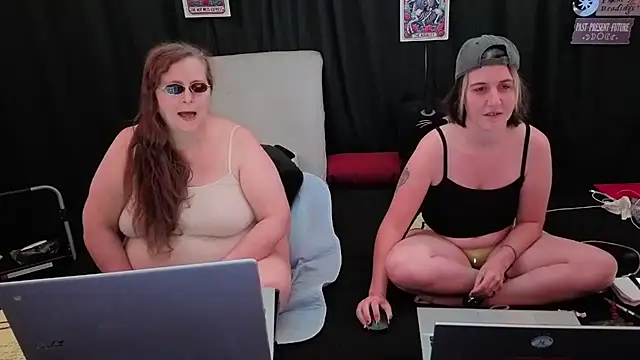 Snapshot of Sexy_Mama-69 chatting on November 2, 2025, 4:31 pm Sexy Mama-69 online show from November 2, 2025, 4:31 pm