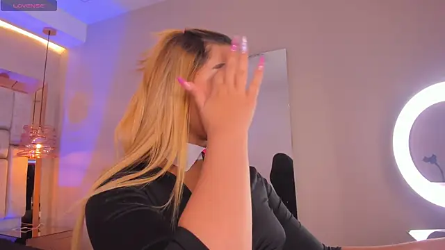 VioletaAbel online show from January 24, 2025, 11:26 am